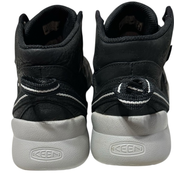 KEEN Men's Highland Black Waterproof Leather Casual Chukka Sneaker Boots - Picture 5 of 14